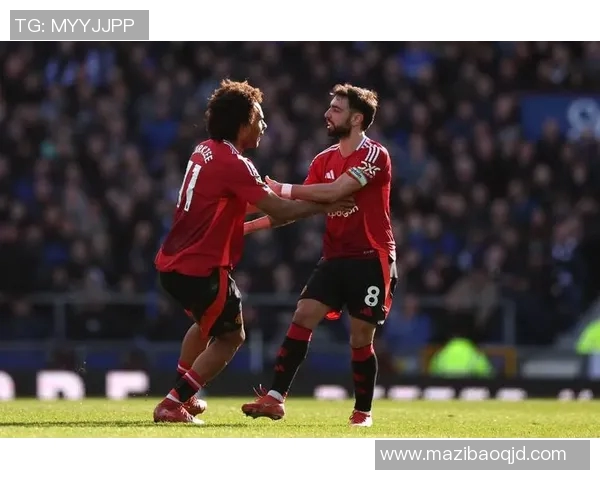 詹俊解说巴黎对曼联精彩录像回顾与赛后分析